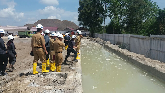 Limbah Semen Waskita Precast Terus Mengalir Sampai Jauh