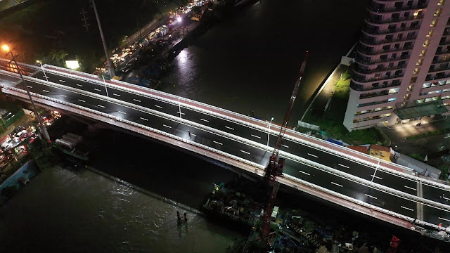 The new Estrella-Pantaleon Bridge at Night. Photo by the official DPWH Facebook Page