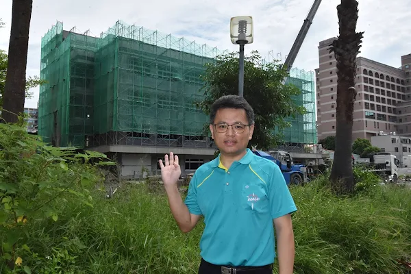 ▲慈愛教養院張明正院長表示，期待社會大眾和教養院一起努力，把這棟教室大樓蓋起來。（彰基醫院提供）