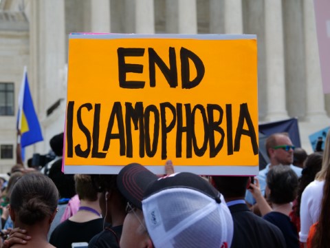 Tuding Politik Identitas Biang Keladi Polarisasi, Kajian Politik Merah Putih: Para Pemimpin Parpol Islamophobia!
