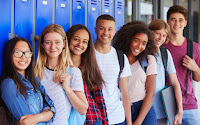 7 students by lockers