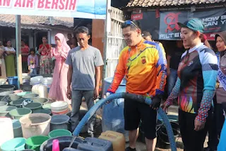 Kapolres Cirebon Kota Gowes Bareng Bersama  Jajarannya  Untuk Bhakti Sosial Dan Silaturahmi Dengan Warga