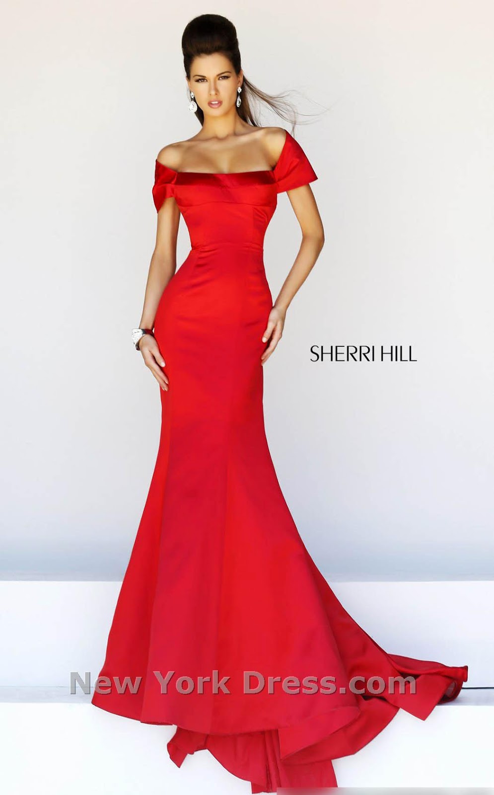 Top Formal Christmas dress Sherri Hill and price