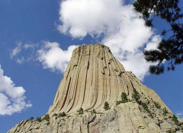 Pictures of the Gigantic Devils Tower Mountain