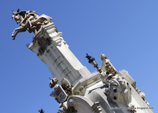 Detail of statue at the Maria Cristina Bridge