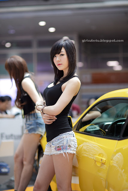3 Hwang Mi Hee at Chevrolet Exhibitions-very cute asian girl-girlcute4u.blogspot.com