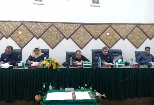 Rapat Paripurna DPRD Kota Padang, 2 Ranperda Diteruskan ke Gubernur Sumbar