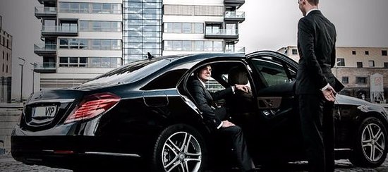 luxury-car-for-melbourne-airport-transfer