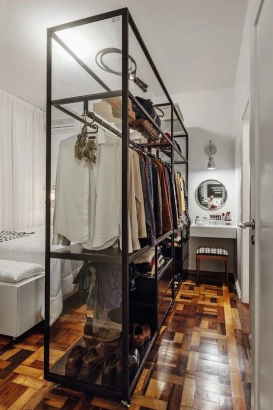 30 desain inspiratif kamar tidur dengan walk in closet