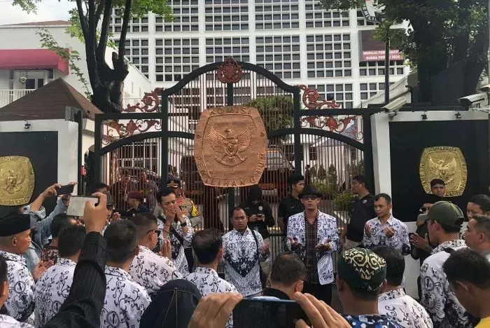 Ratusan Guru Honorer Jakarta Dipecat, Puan Minta Pemerintah Cari Solusi