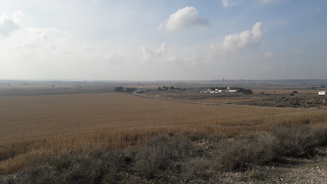 Camino de Santiago de Compostela, etapa entre Fraga (Huesca) y Candasnos (Huesca), camino paralelo a la carretera N-II Camino Cañada de Villanueva