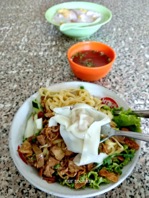 mie pangsit depot sundari gresik