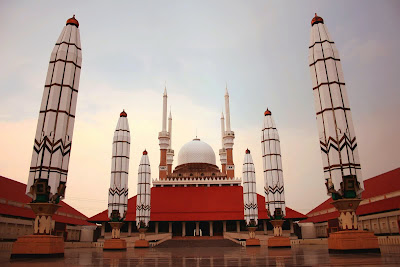 Hasil gambar untuk masjid agung jawa tengah