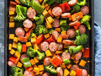 HEALTHY 20 MINUTE SHEET PAN SAUSAGE AND VEGGIES