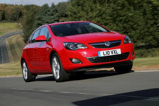 Vauxhall Astra ecoFLEX (2012) Front Side