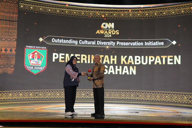 Bupati Asahan Terima Penghargaan Outstanding Cultural Diversity Preservation Initiative Tahun 2024