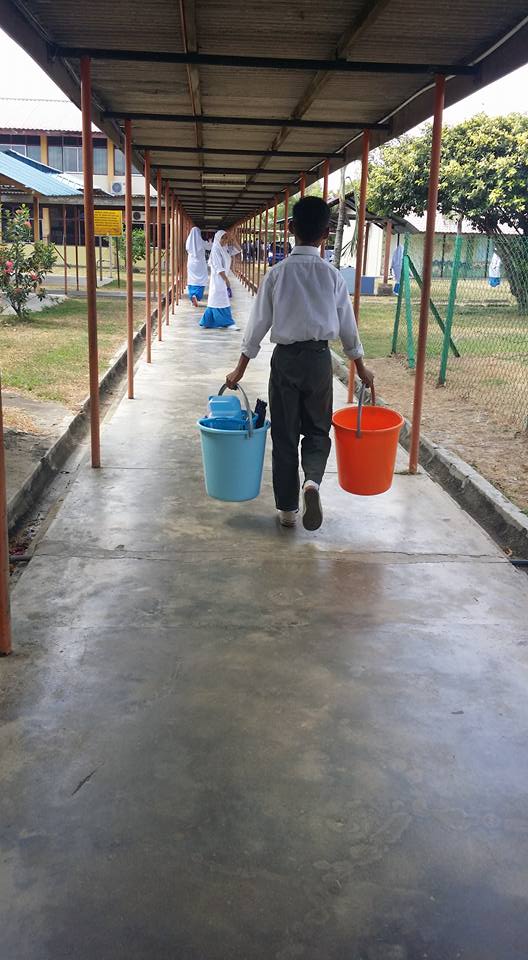 Kisah Seorang Anak Hidup Bersama Mak Tiri Bagaikan Cerita 