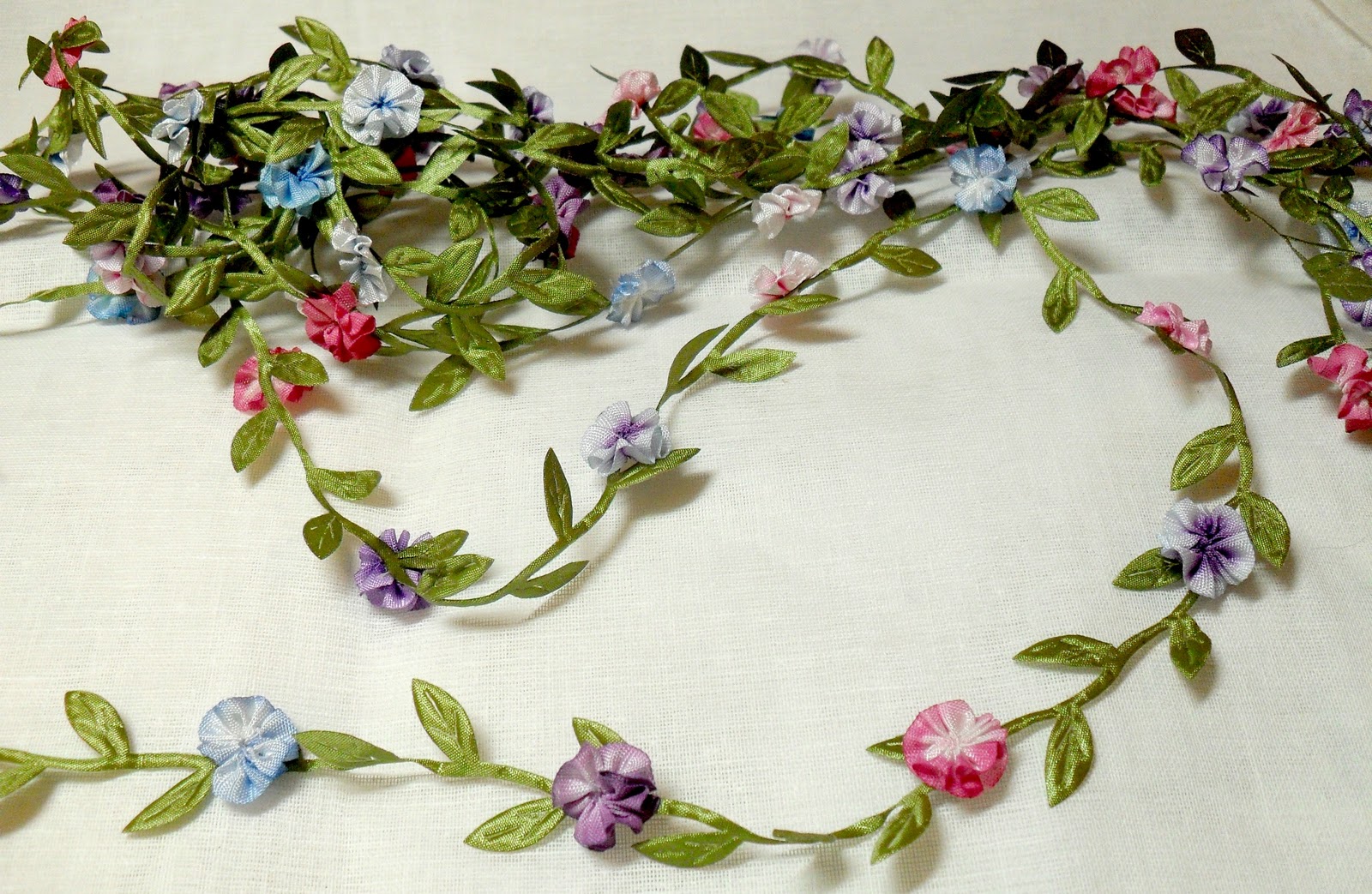 Lambs and Ivy Designs: Lots of little ribbon flowers