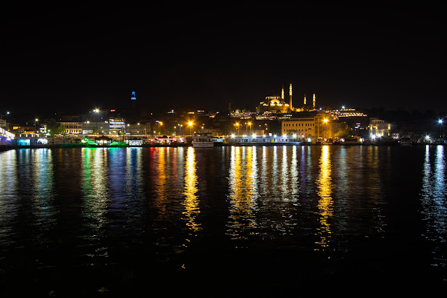 Ponte di Galata di notte-Istanbul