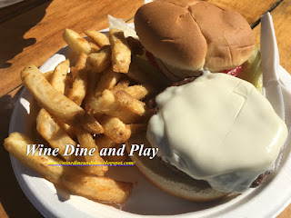 A classic cheeseburger at Paradise Grille
