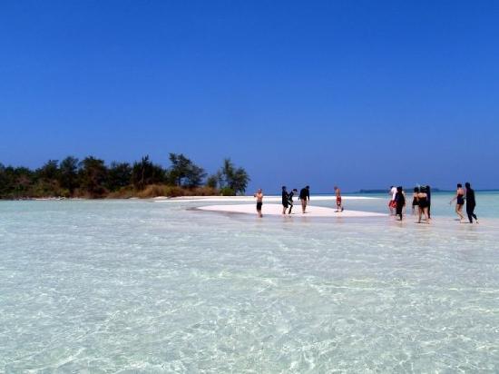 Objek Wisata Pantai Karimunjawa, Jawa Tengah