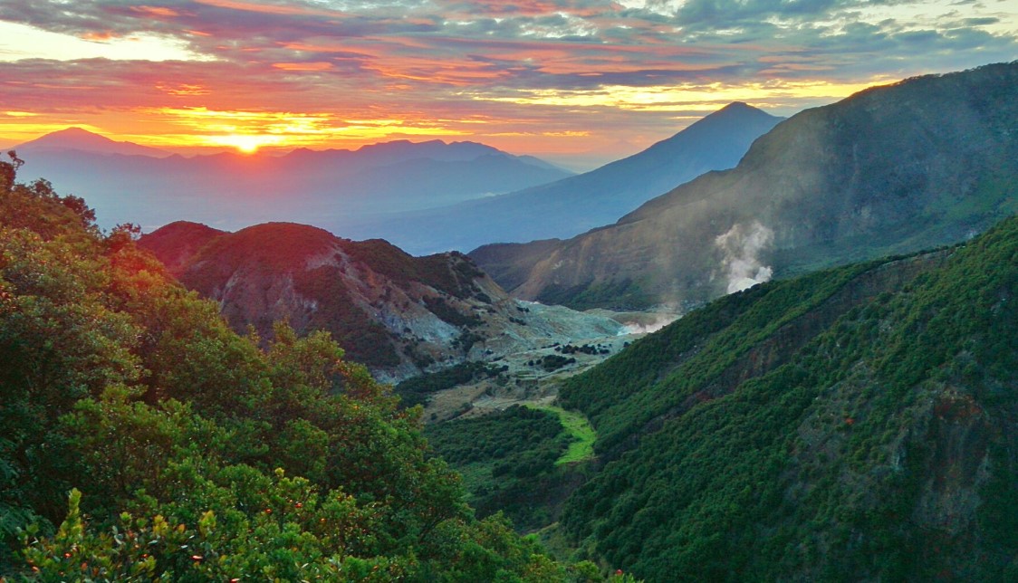 Menarik, Inilah Legenda Gunung Kelud  Terseram