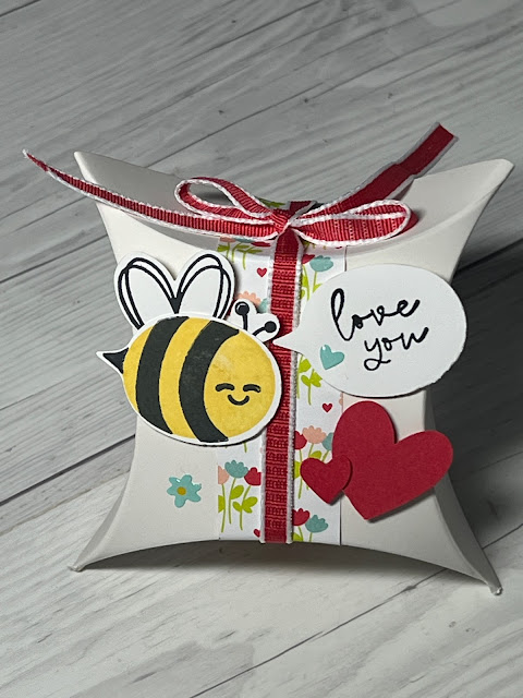 Treat Box Valentine using Stampin' Up! Square Pillow Boxes