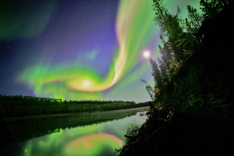 16. Whitehorse, Yukon, Canada - August 31, 2012 - 18 Stunning Green Auroras for St Paddy’s Day