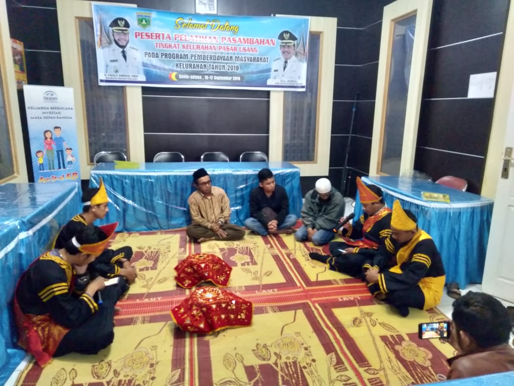 Pasambahan", alur pasambahan dan pidato adat Minangkabau