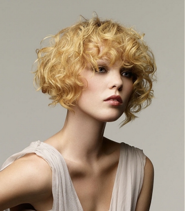 Medium length of hair has many hair styles: SHORT NATURAL ...
