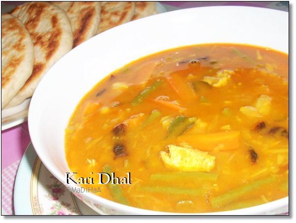 Dari Dapur MaDiHaA: Roti Saj & Kari Dhal