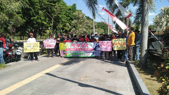 Dukung Dishub, Paguyuban Jukir Bersatu Sidoarjo Unjukrasa ke PTUN Surabaya
