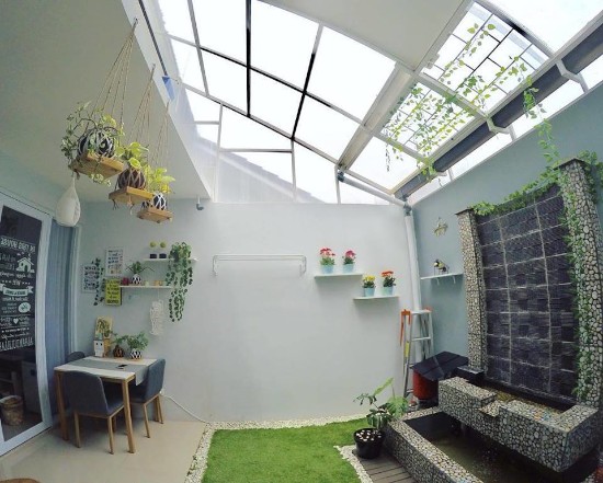 Interior rumah kecil nan cantik dengan indoor garden