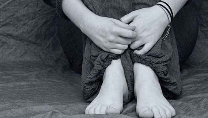 پشاور میں ڈاکٹر نے 12 سالہ قریبی رشتہ دار لڑکی کو زیادتی کا نشانہ بنا ڈالا