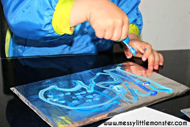 Painting ideas for toddlers - foil painting