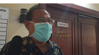 Direktur RSUD dr. Mohamad Soewandhie, Dapat Apresiasi DPRD Kota Surabaya. Peningkatan  pendapatan dari Pelayanan