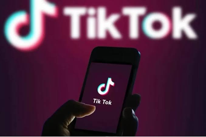 Jadwal FYP TikTok Minggu, 13 Agustus 2023, Peluang Viral Lebih Panjang di Waktu Terbaik Ini