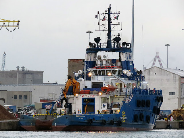 Tug Fairplay-33, IMO 9476006, port of Livorno