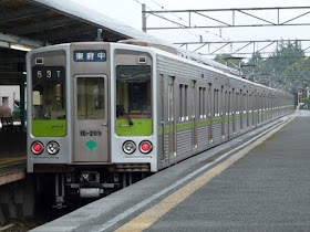 京王電鉄　各停　東府中行き1　都営10-000形幕式190F 200F(土日運行)