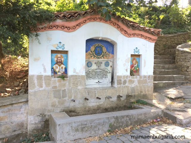 Monasterio de Bachkovo fuente Bulgaria