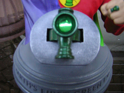 green lantern ring replica. The bust comes with a replica