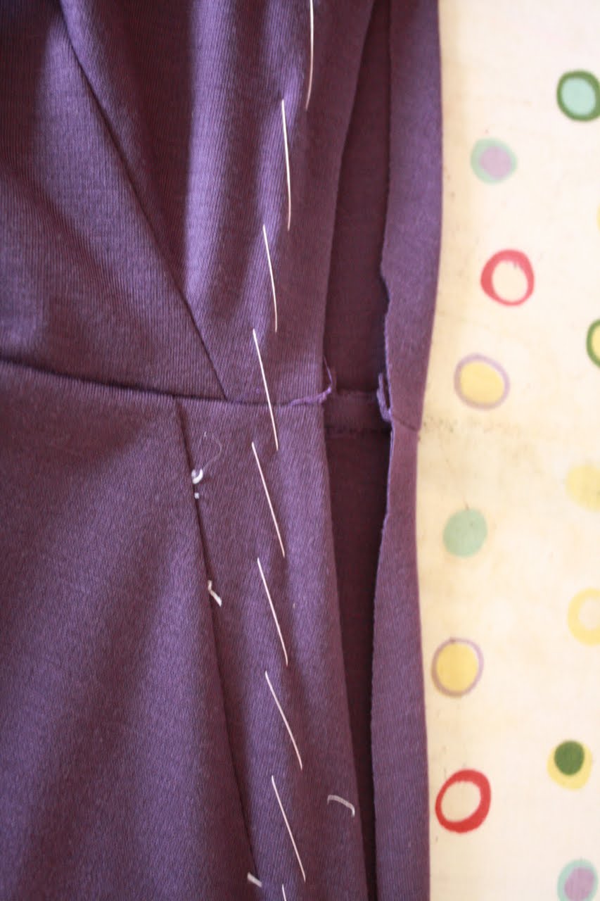 Gertie's New Blog for Better Sewing: How (and Why) to Do a Vintage-Style  Lapped Side Zip