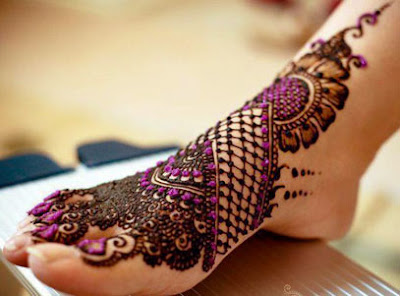 Beautiful Feet Mehndi Design Picture 2012