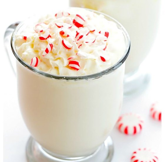 PEPPERMINT WHITE HOT CHOCOLATE #Drink #HotChocolate