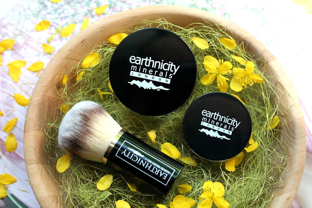 Naturalny make-up z produktami Earthnicity Minerals