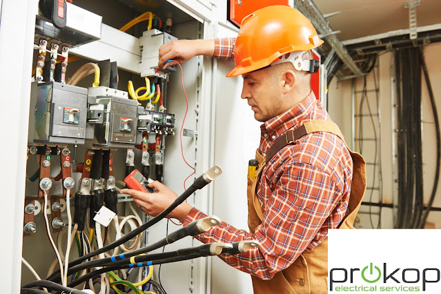 Ultimate Checklist for Hiring a Professional Electrician