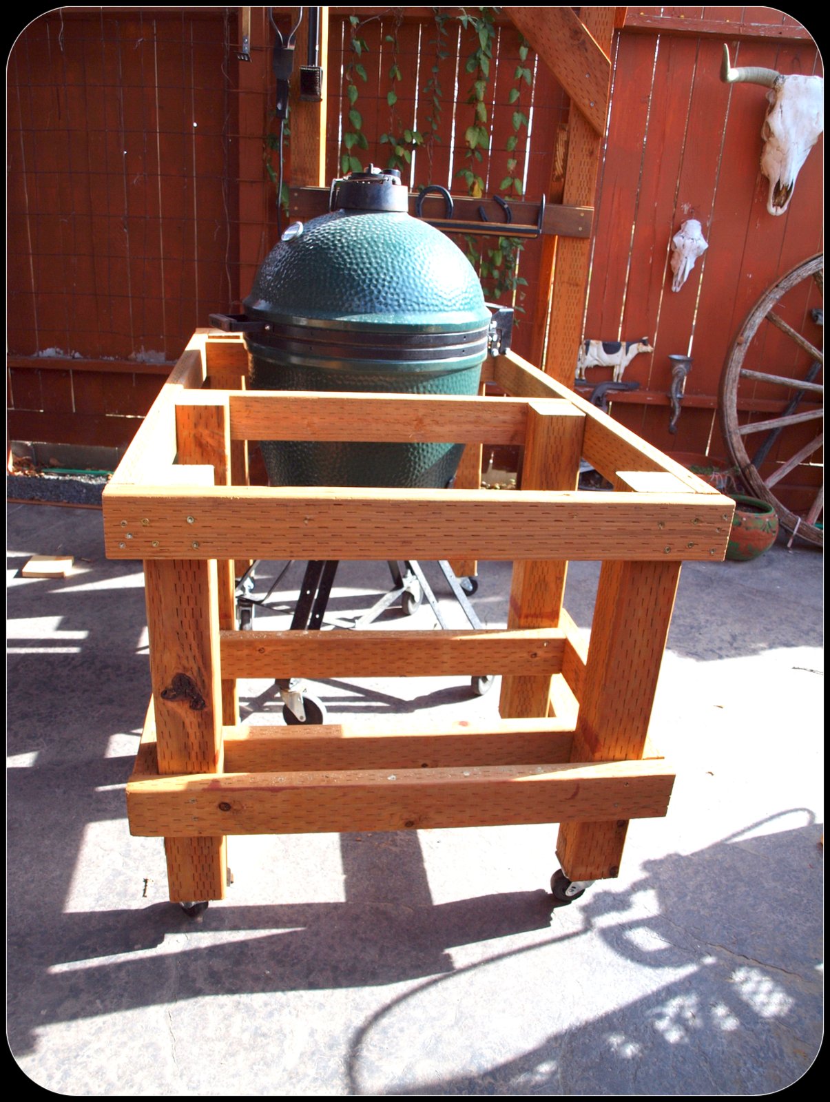 build a big green egg table