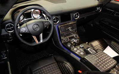 Mercedes SLS 700
