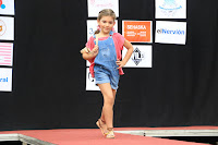 Desfile solidario de moda infantil