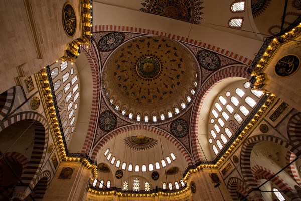 جامع-السليمانية-Sulaymaniyah-mosque-جامع-سليمان-القانوني-بالمسقط-المقطع-المخطط-الزخارف